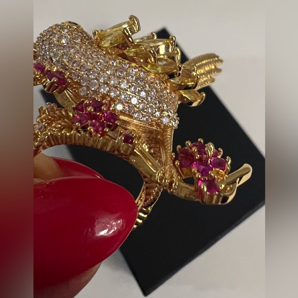 New EYECANDY Adjustable Brass CZ Statement Bird Ring - Picture 10 of 16